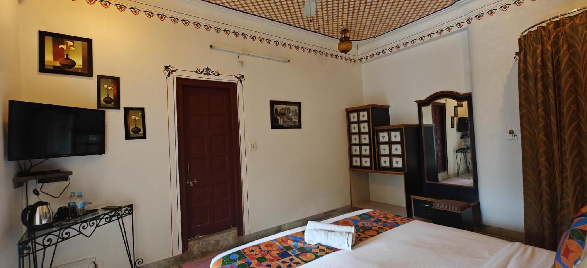 Baba Palace - A Heritage Hotel, Udaipur Exterior foto