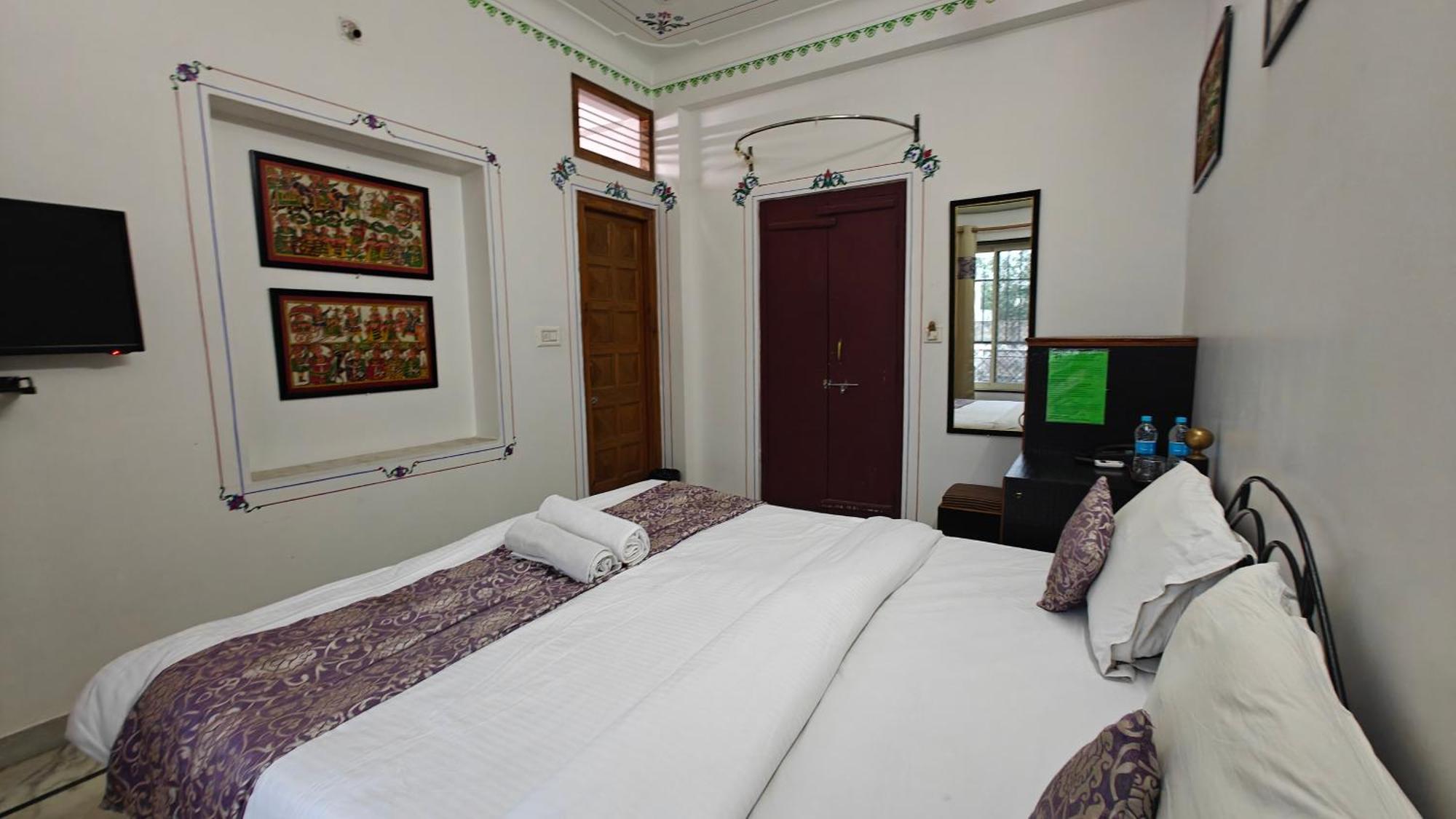 Baba Palace - A Heritage Hotel, Udaipur Exterior foto